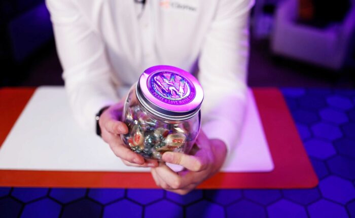 main.00_03_52_18.Still003